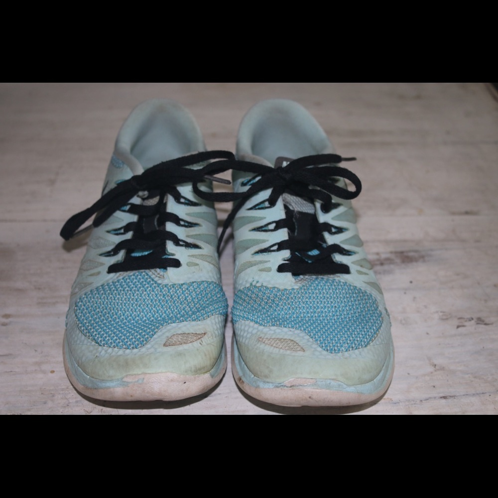 Nike Light Blue Running Shoe